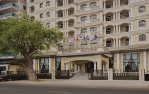 Le Castle River Hotel 