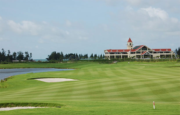 Mong Cai International Golf Club - View to Clubhouse
