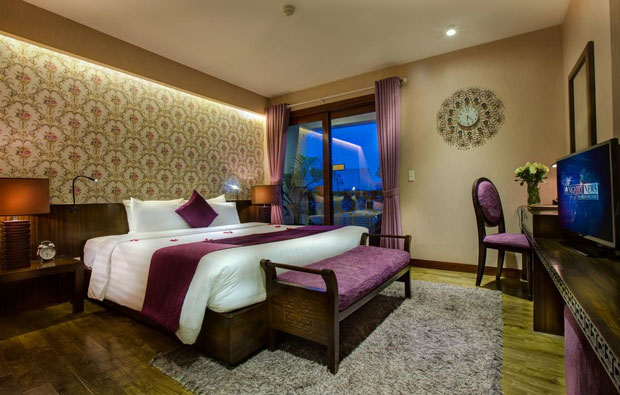 Oriental Suites Hotel & Spa Room