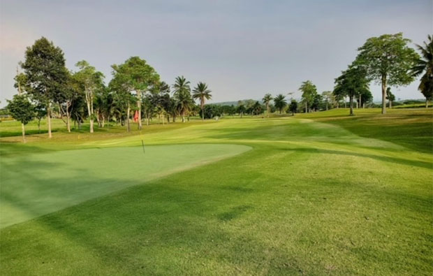 Pattaya Country Club - Approach