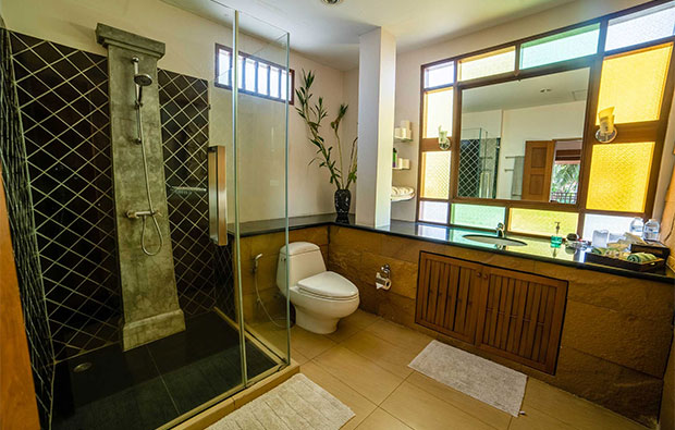 Pattaya Golf Villa Bathroom