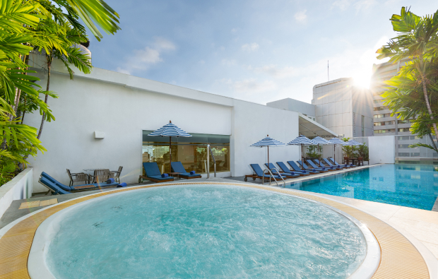 2N/2R: SPECIAL OFFER - Radisson Suites + RG City