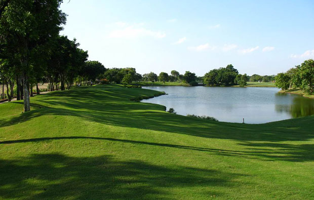 lake, royal gems golf club, bangkok, thailand