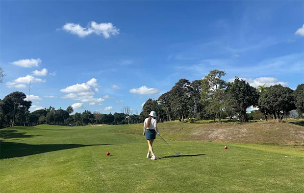 Tee box Royal Garden Golf Country Club, Angeles City, Philippines
