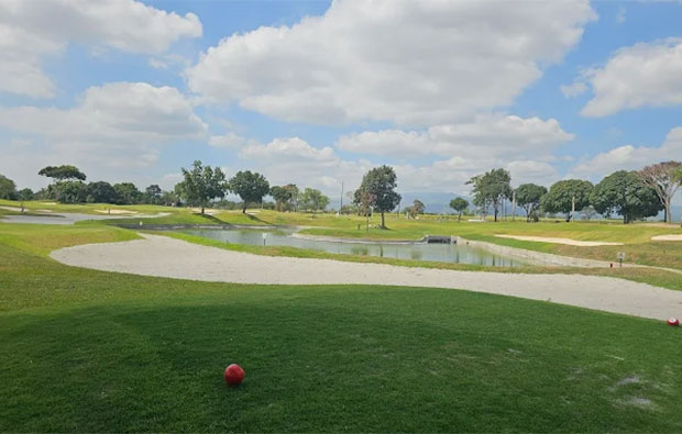 Royal Central Country Club Golf