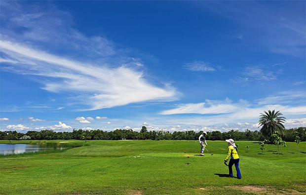 Sunrise Lagoon Country Club Fairways