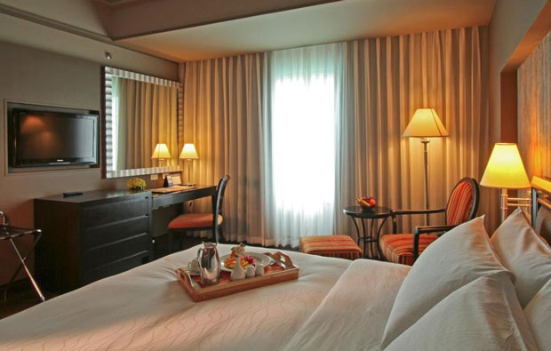 The Bellevue Manila Deluxe Room