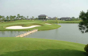 walkway to island green, van tri golf club, hanoi, vietnam