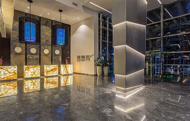 Wyndham Dubai Marina Lobby